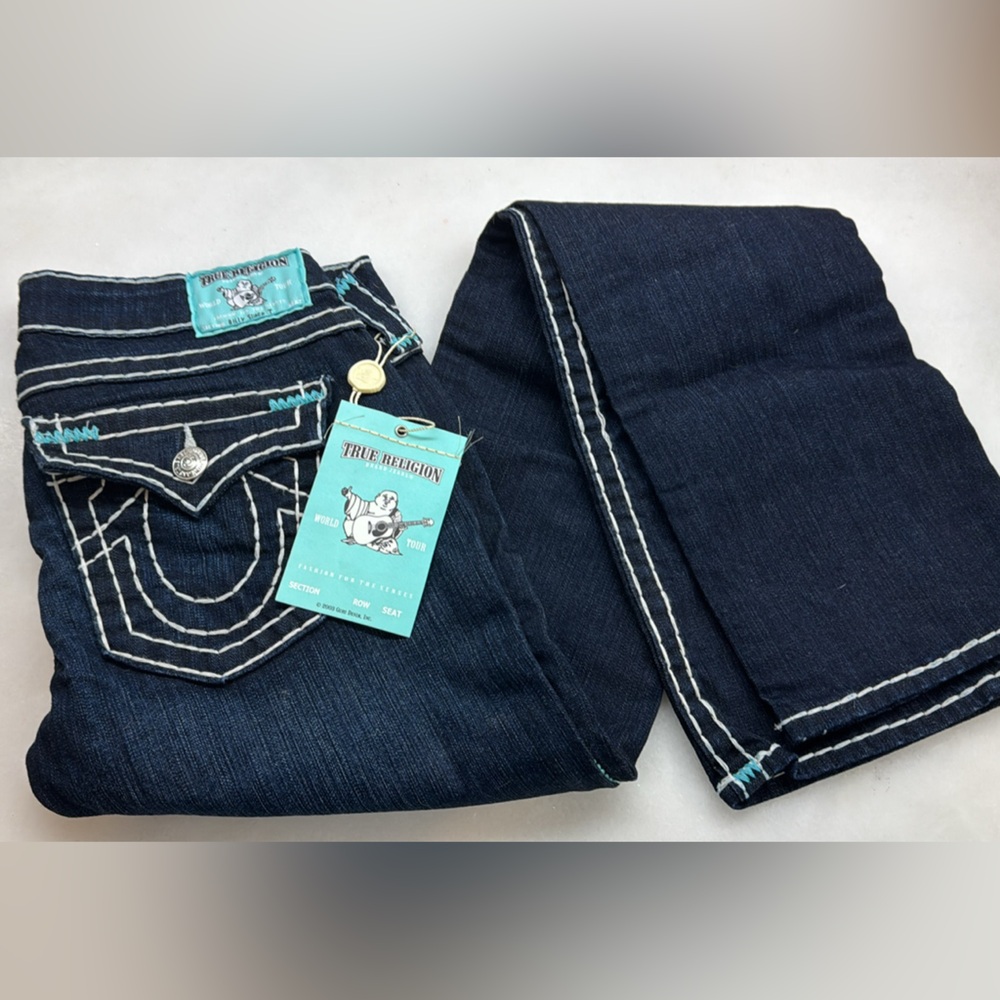 RARE! True Religion Billy Super T "Brights" Jeans in a dark blue SIZE: 28